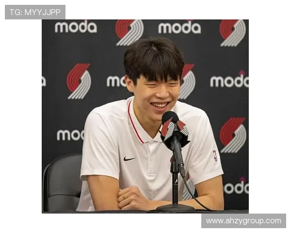 杨瀚森 NBA 首胜：7 分钟 2 帽 + 暴扣，团结铸就胜利